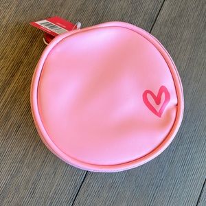 🆕 NWT - Small Pink Zippered jewelry bag.